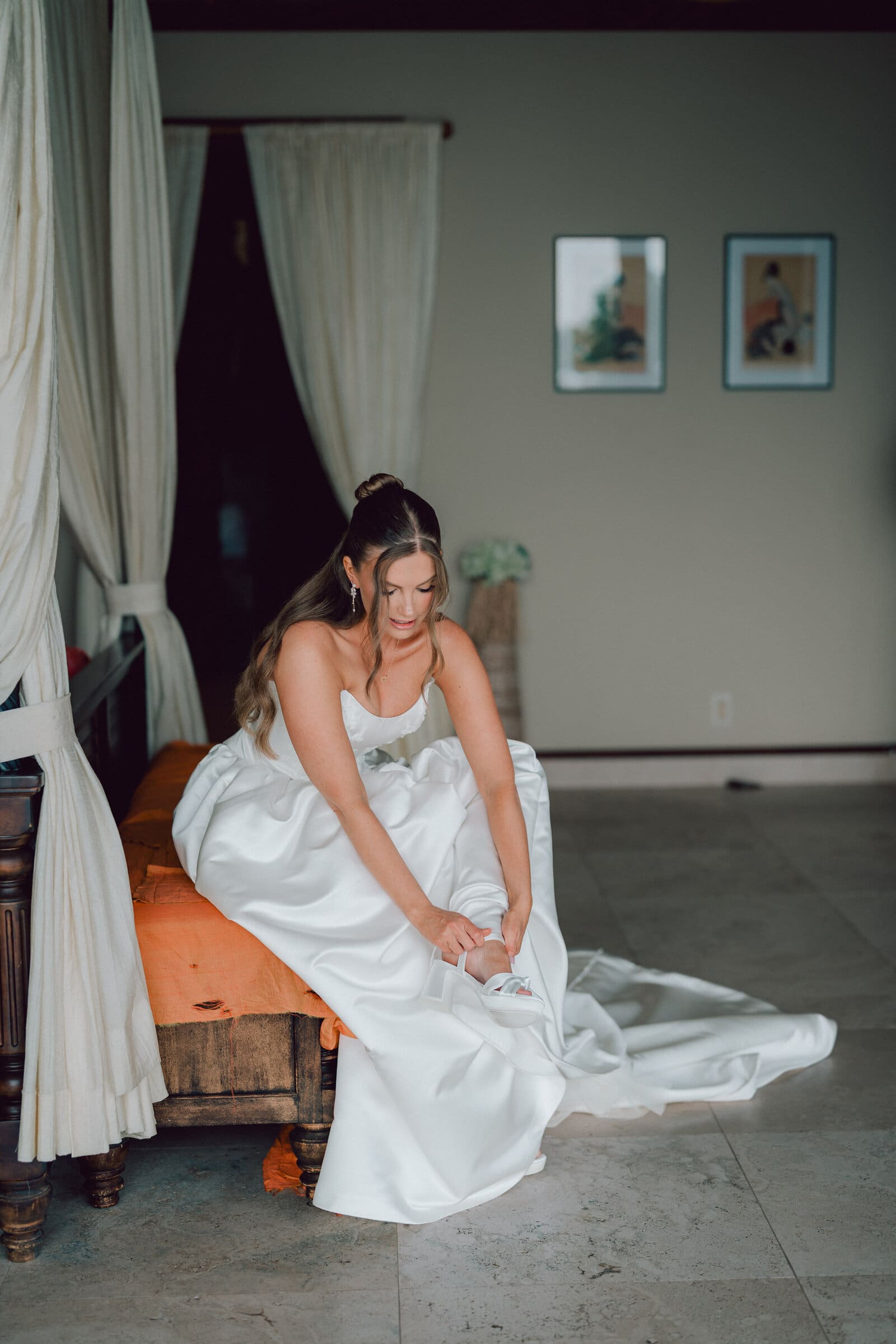 Kaitlyn and Jake wedding at a private estate in Kona, Hawaiʻi, photographed by Corey McCarley