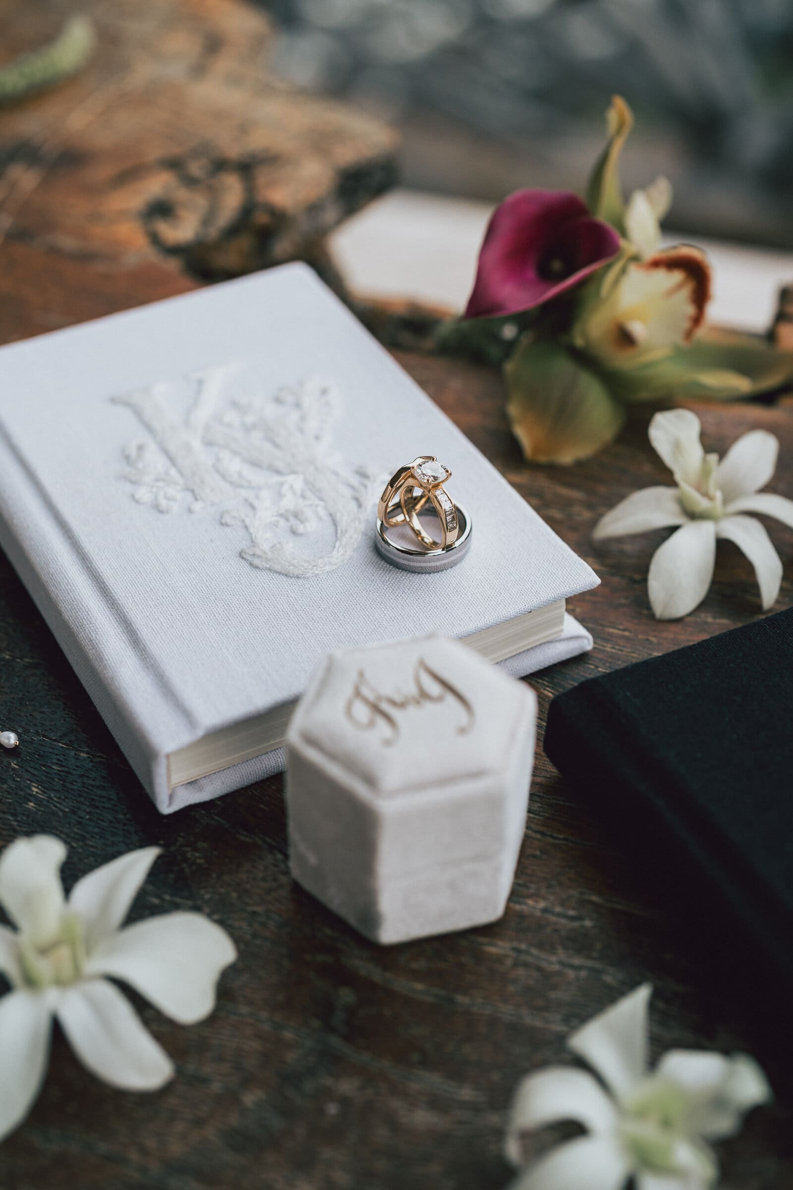 Kaitlyn and Jake wedding at a private estate in Kona, Hawaiʻi, photographed by Corey McCarley
